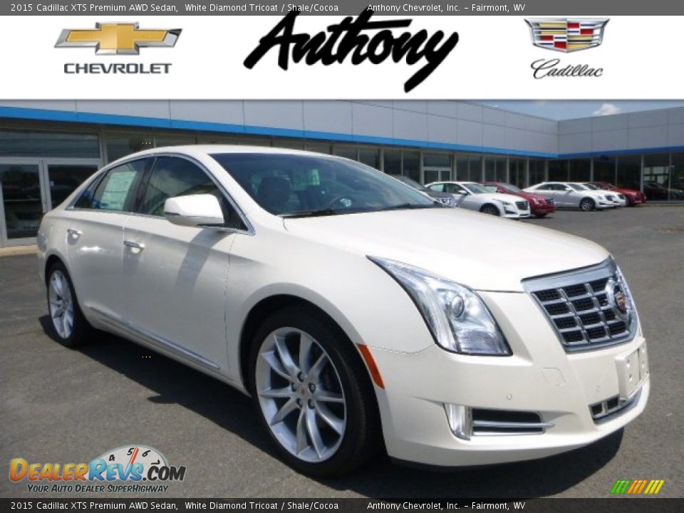 2015 Cadillac XTS Premium AWD Sedan White Diamond Tricoat / Shale/Cocoa Photo #1