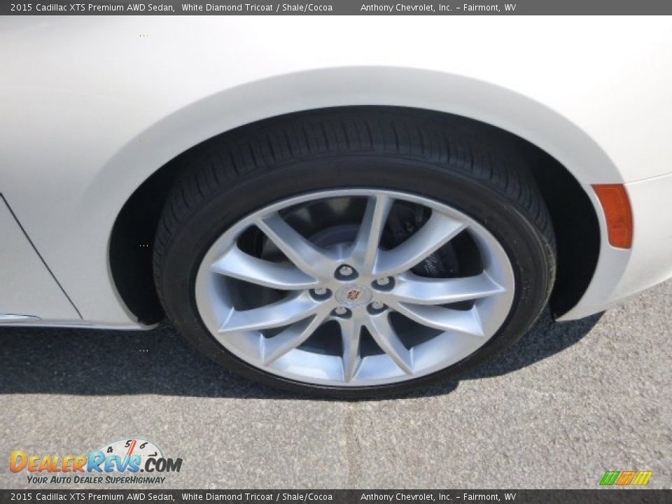 2015 Cadillac XTS Premium AWD Sedan White Diamond Tricoat / Shale/Cocoa Photo #2