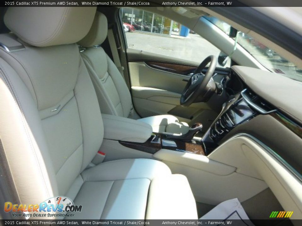 Shale/Cocoa Interior - 2015 Cadillac XTS Premium AWD Sedan Photo #10