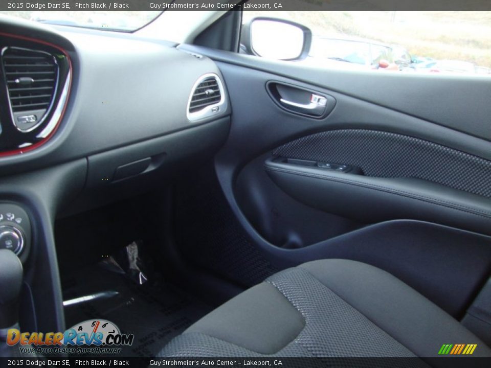 2015 Dodge Dart SE Pitch Black / Black Photo #15