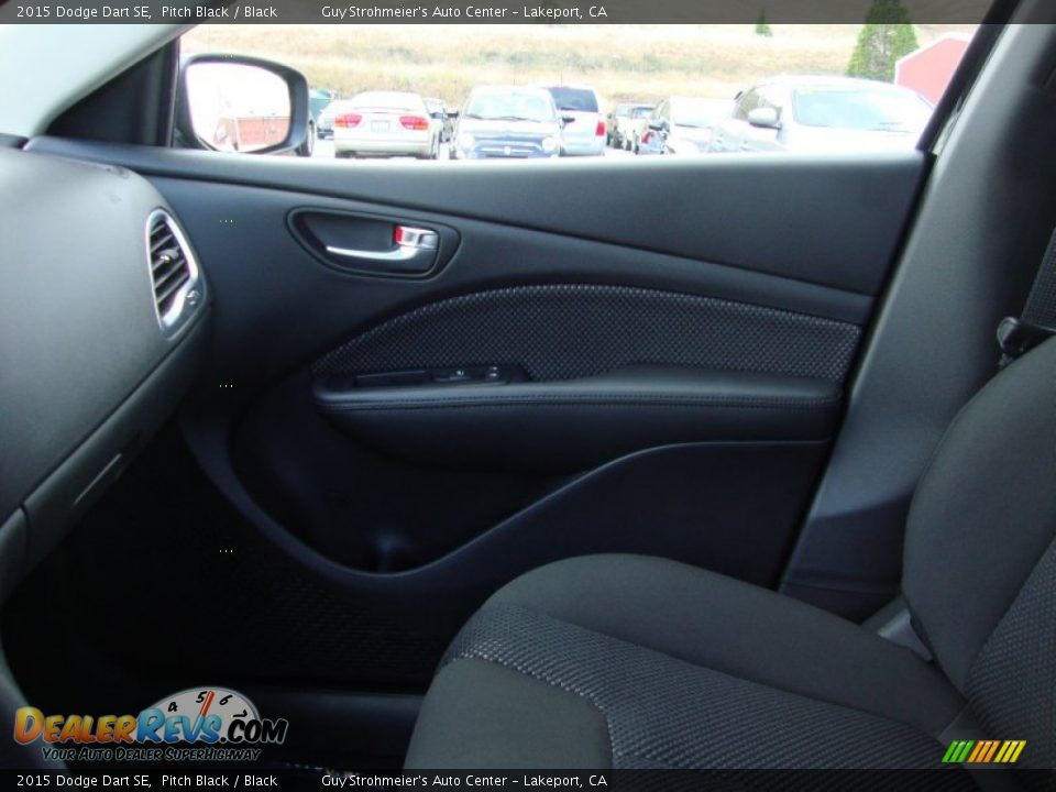 2015 Dodge Dart SE Pitch Black / Black Photo #16