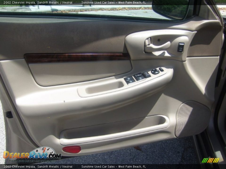 2002 Chevrolet Impala Sandrift Metallic / Neutral Photo #10