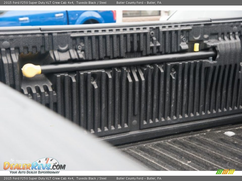 2015 Ford F250 Super Duty XLT Crew Cab 4x4 Tuxedo Black / Steel Photo #6
