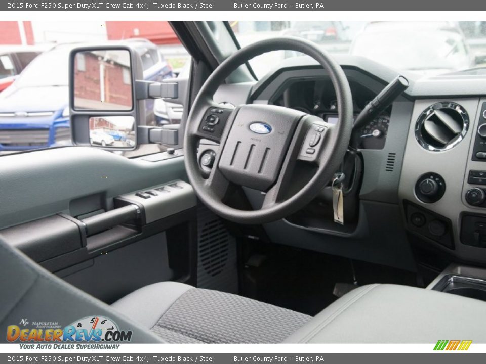 2015 Ford F250 Super Duty XLT Crew Cab 4x4 Tuxedo Black / Steel Photo #12