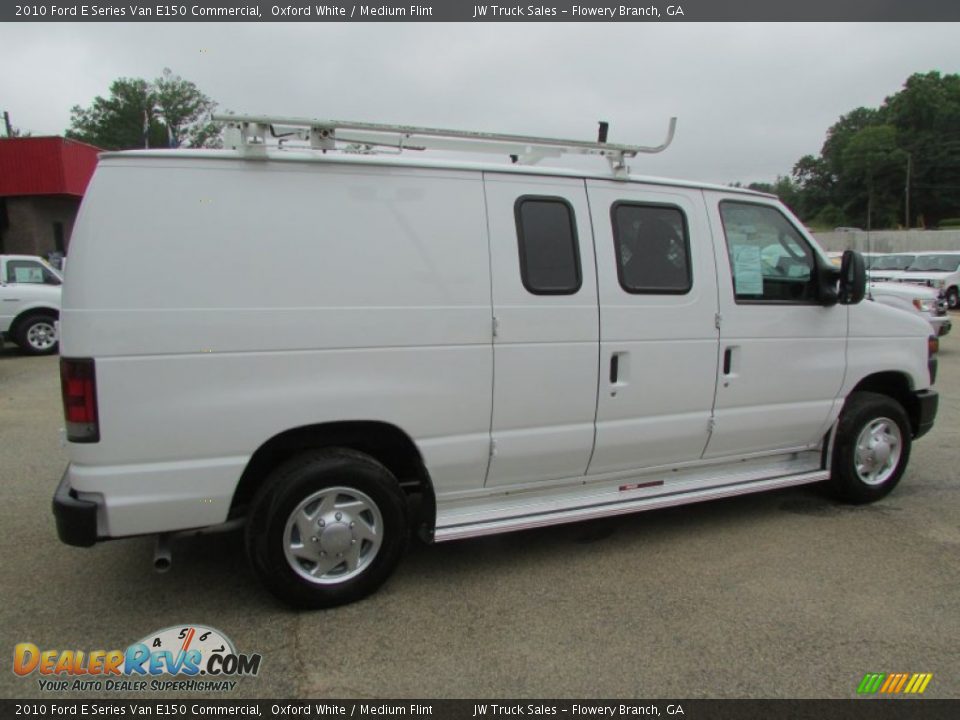 2010 Ford E Series Van E150 Commercial Oxford White / Medium Flint Photo #8