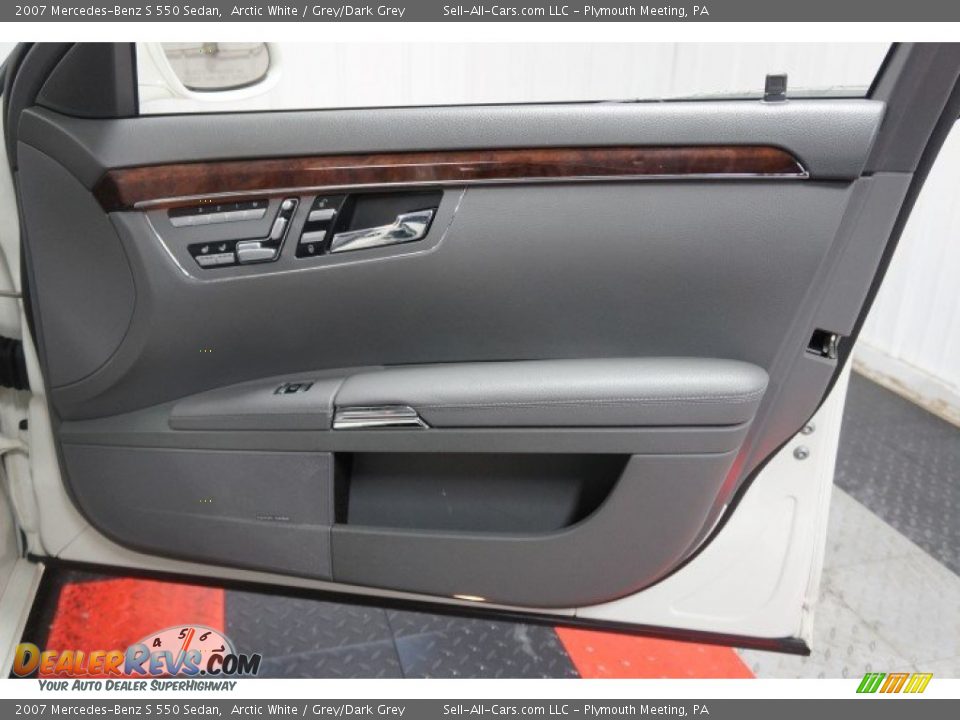 2007 Mercedes-Benz S 550 Sedan Arctic White / Grey/Dark Grey Photo #18