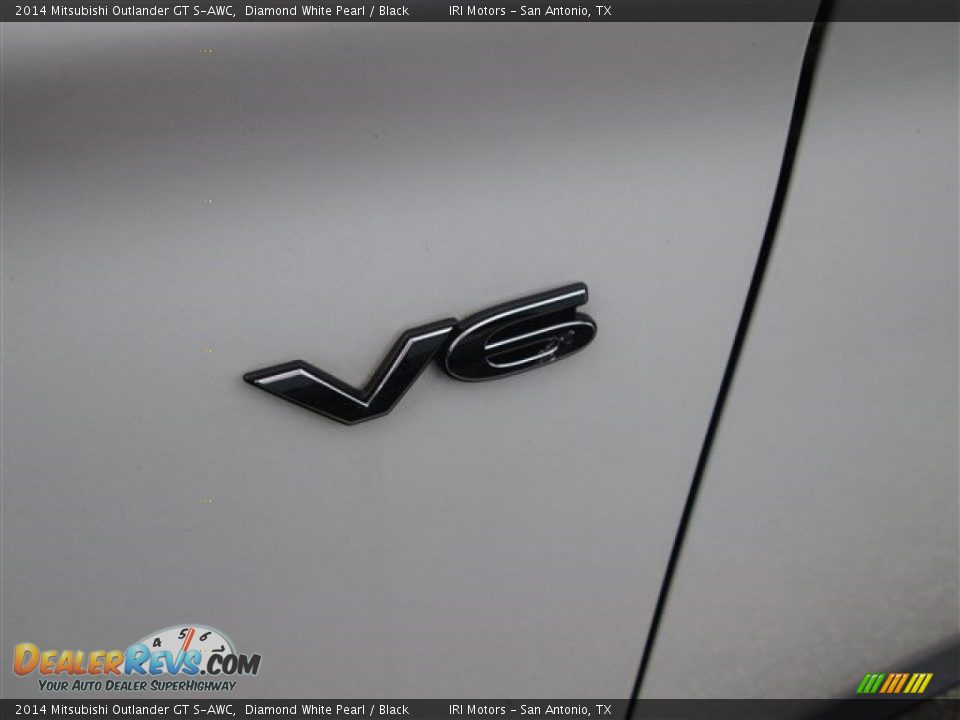 2014 Mitsubishi Outlander GT S-AWC Diamond White Pearl / Black Photo #7