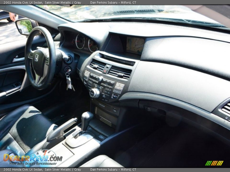 2002 Honda Civic LX Sedan Satin Silver Metallic / Gray Photo #5