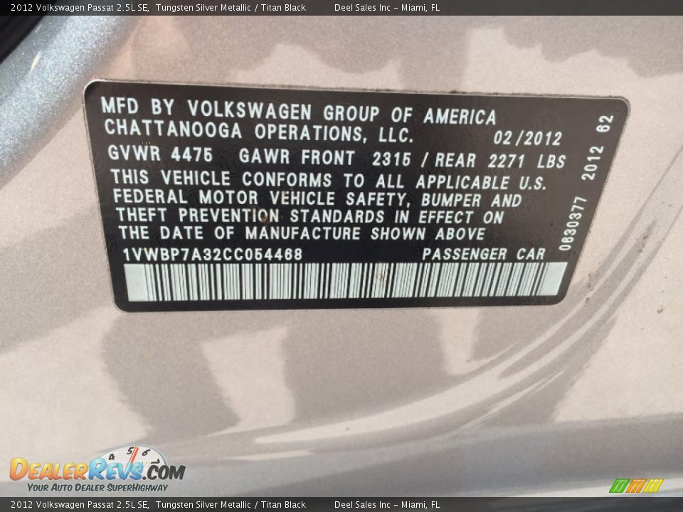 2012 Volkswagen Passat 2.5L SE Tungsten Silver Metallic / Titan Black Photo #15