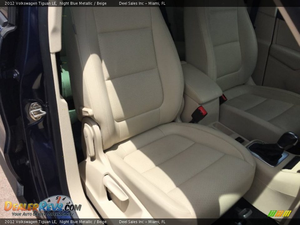 2012 Volkswagen Tiguan LE Night Blue Metallic / Beige Photo #10