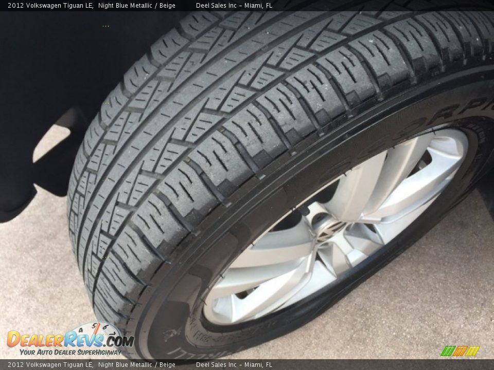 2012 Volkswagen Tiguan LE Night Blue Metallic / Beige Photo #15