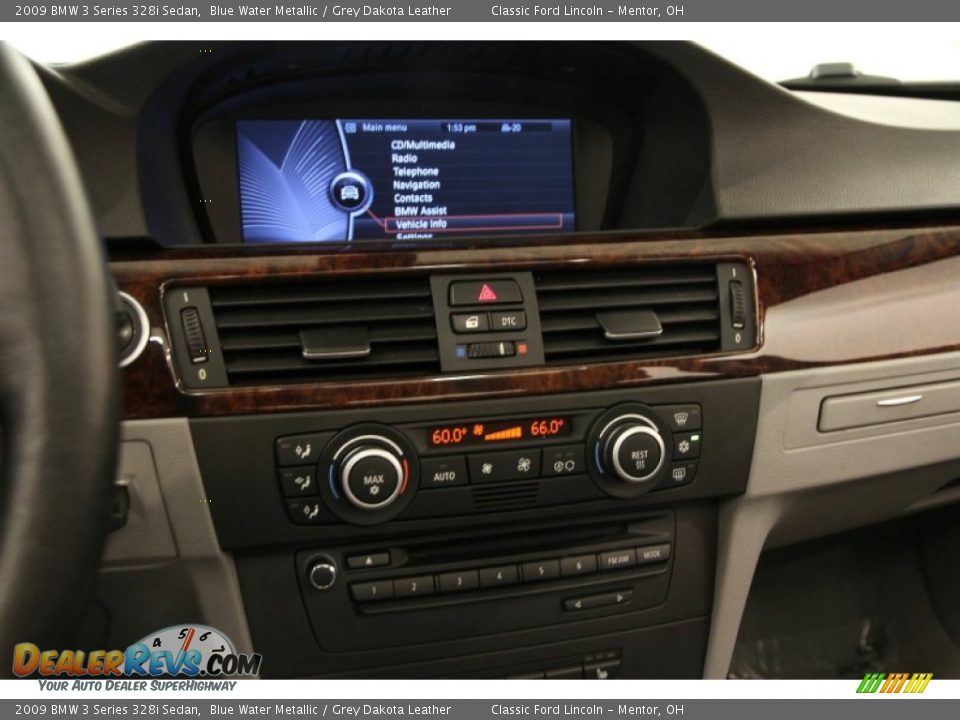 Controls of 2009 BMW 3 Series 328i Sedan Photo #9