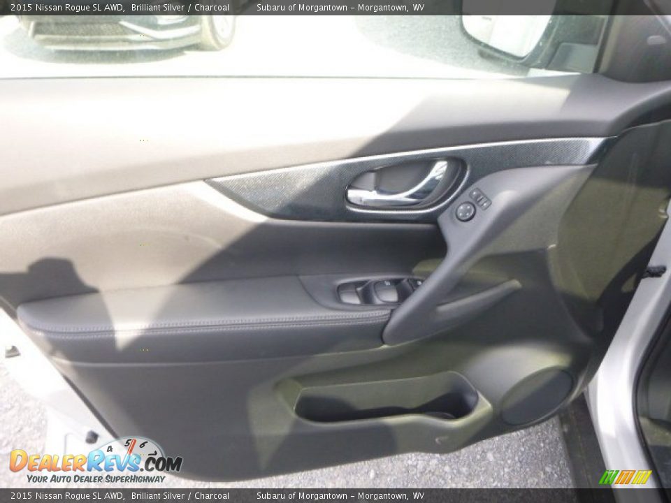 2015 Nissan Rogue SL AWD Brilliant Silver / Charcoal Photo #15