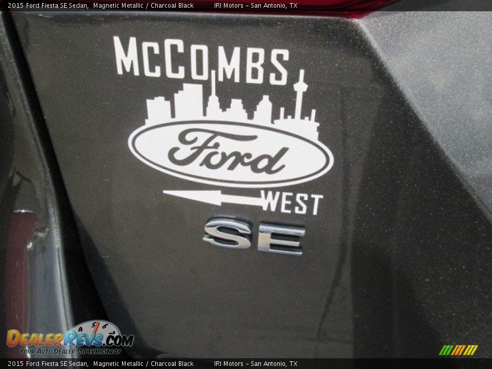 2015 Ford Fiesta SE Sedan Magnetic Metallic / Charcoal Black Photo #11