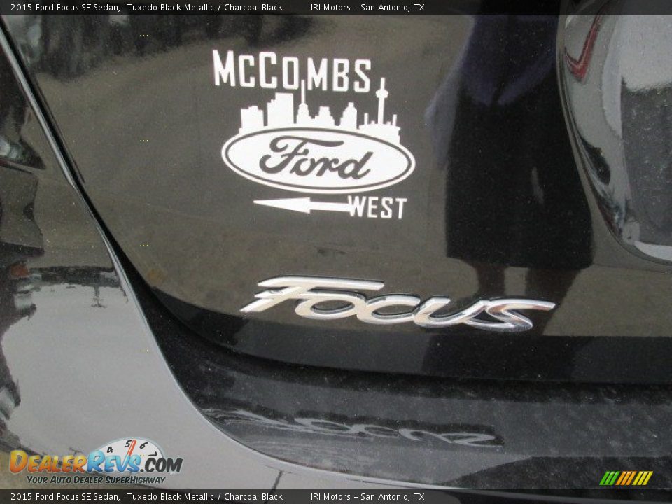 2015 Ford Focus SE Sedan Tuxedo Black Metallic / Charcoal Black Photo #13