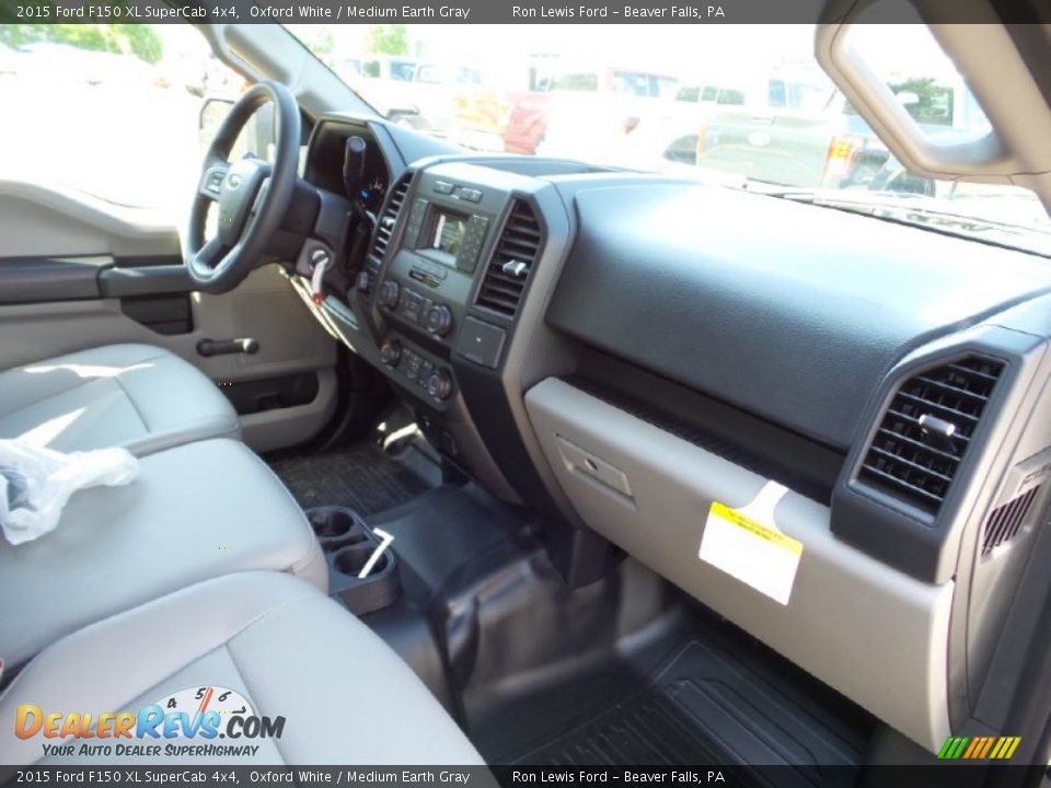 2015 Ford F150 XL SuperCab 4x4 Oxford White / Medium Earth Gray Photo #2