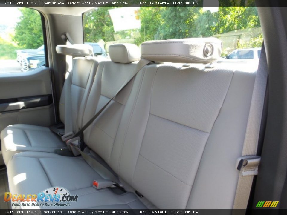 2015 Ford F150 XL SuperCab 4x4 Oxford White / Medium Earth Gray Photo #12