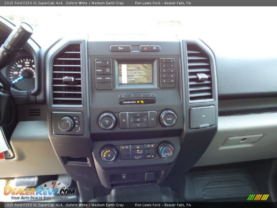 2015 Ford F150 XL SuperCab 4x4 Oxford White / Medium Earth Gray Photo #17