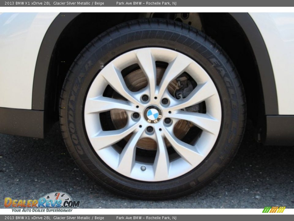 2013 BMW X1 xDrive 28i Glacier Silver Metallic / Beige Photo #33