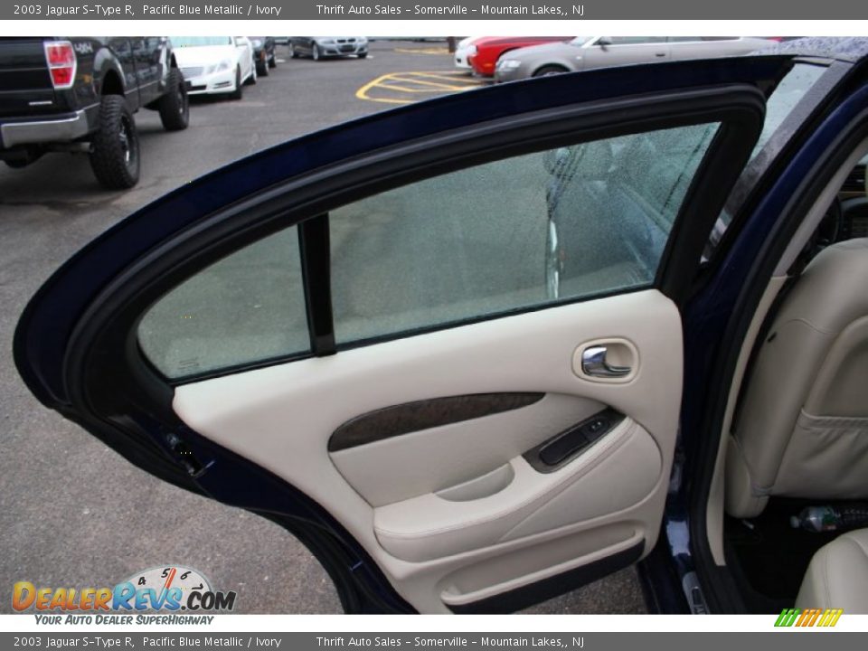 2003 Jaguar S-Type R Pacific Blue Metallic / Ivory Photo #16