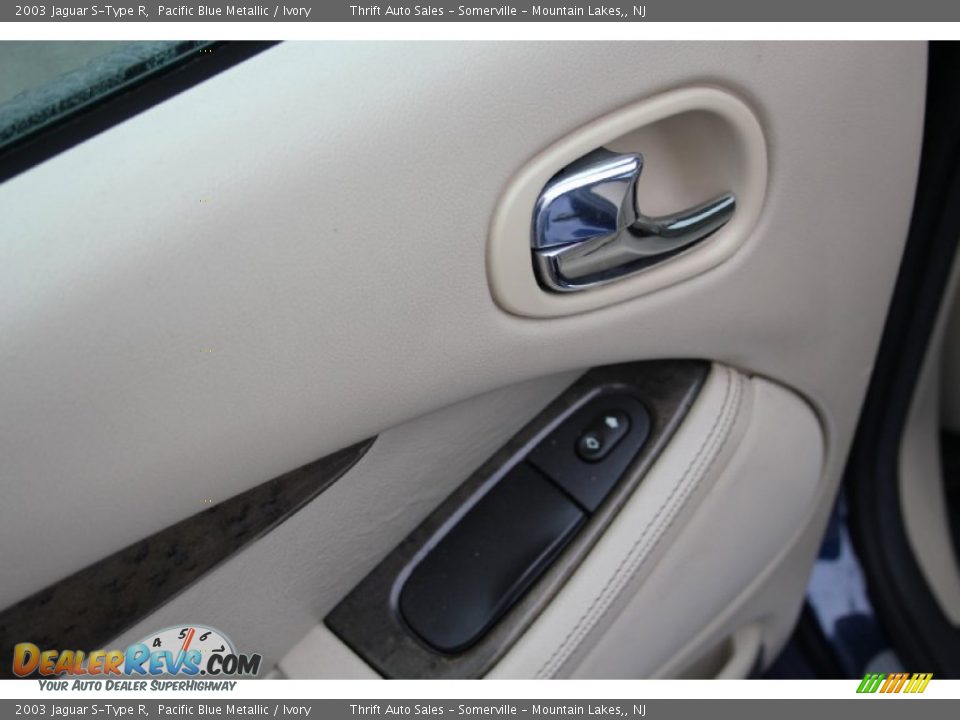 2003 Jaguar S-Type R Pacific Blue Metallic / Ivory Photo #17