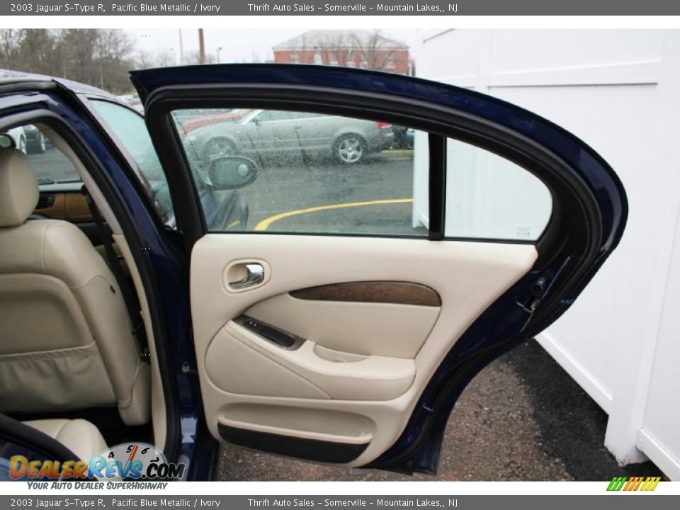 2003 Jaguar S-Type R Pacific Blue Metallic / Ivory Photo #19