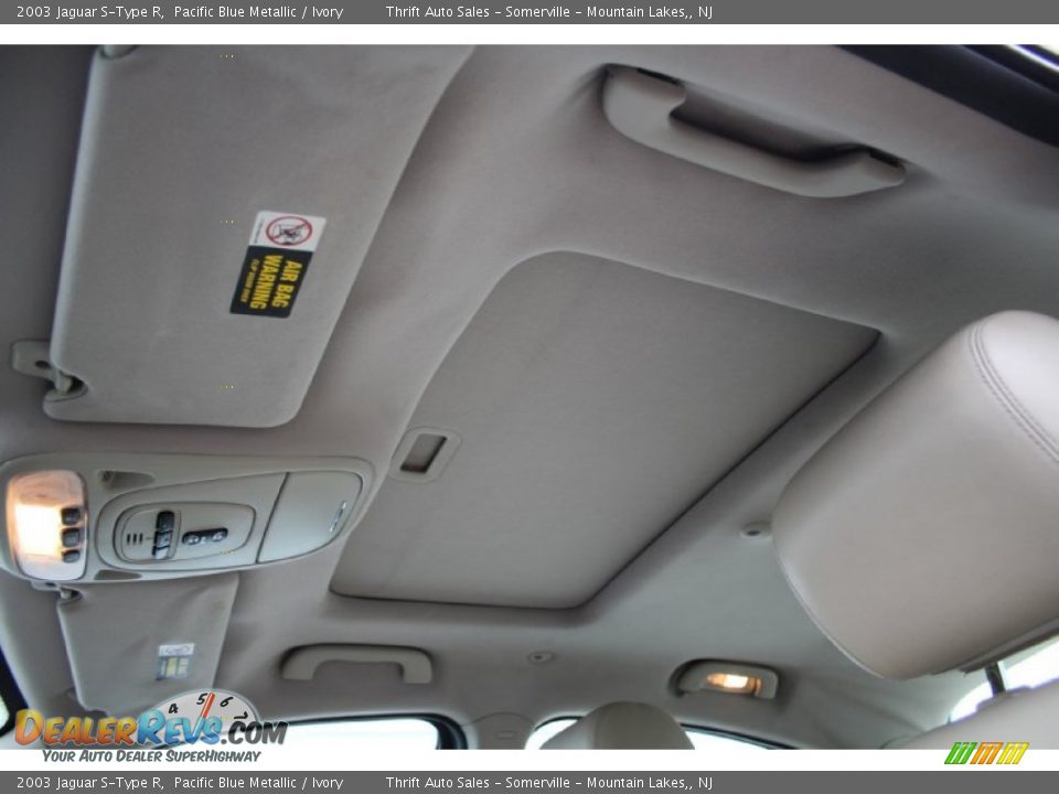 2003 Jaguar S-Type R Pacific Blue Metallic / Ivory Photo #24