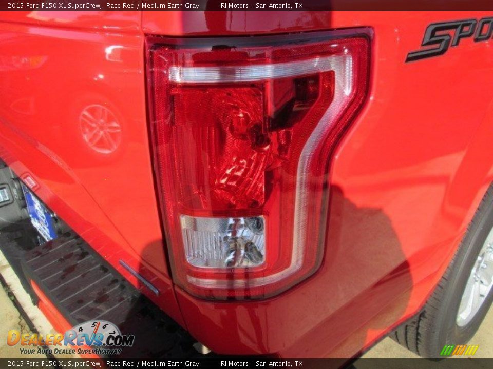 2015 Ford F150 XL SuperCrew Race Red / Medium Earth Gray Photo #10