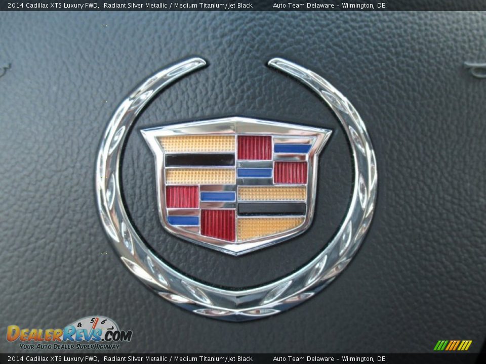 2014 Cadillac XTS Luxury FWD Radiant Silver Metallic / Medium Titanium/Jet Black Photo #28