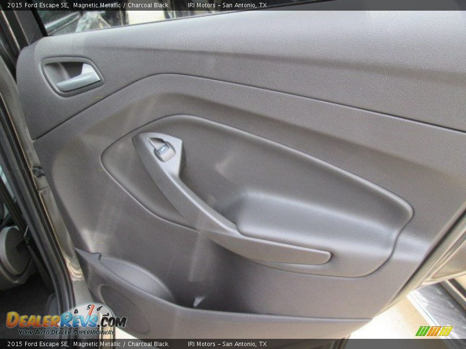 2015 Ford Escape SE Magnetic Metallic / Charcoal Black Photo #20