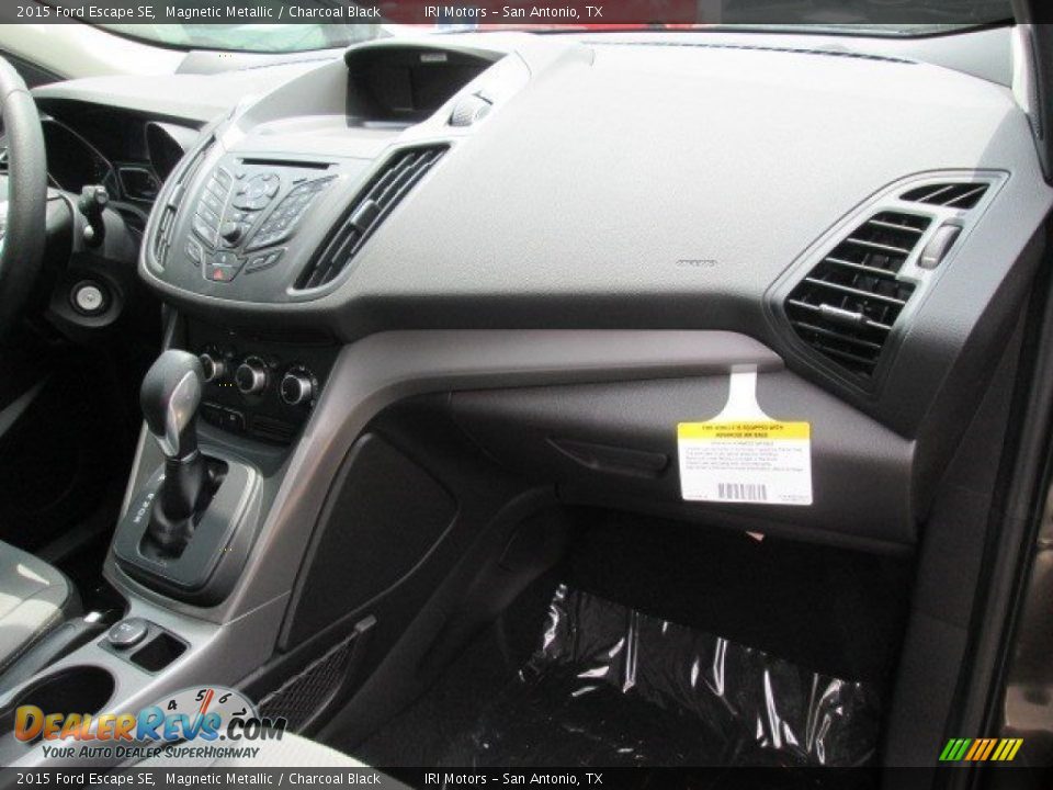 2015 Ford Escape SE Magnetic Metallic / Charcoal Black Photo #25