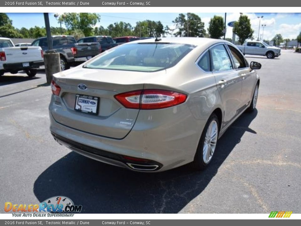 2016 Ford Fusion SE Tectonic Metallic / Dune Photo #5