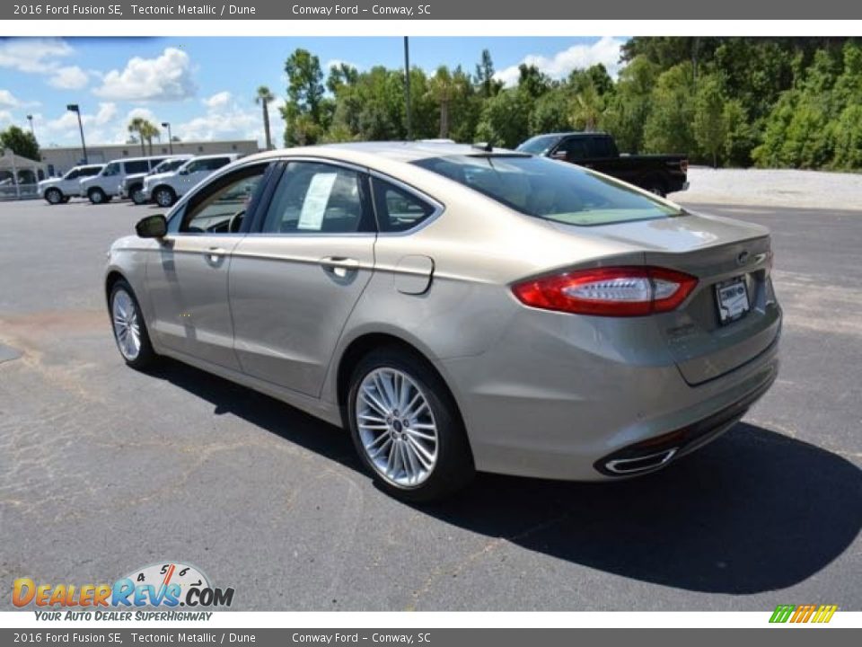 2016 Ford Fusion SE Tectonic Metallic / Dune Photo #8