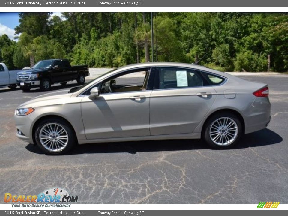 2016 Ford Fusion SE Tectonic Metallic / Dune Photo #9