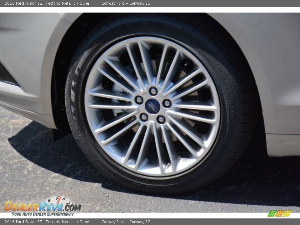 2016 Ford Fusion SE Tectonic Metallic / Dune Photo #10