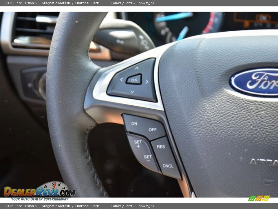 2016 Ford Fusion SE Magnetic Metallic / Charcoal Black Photo #25