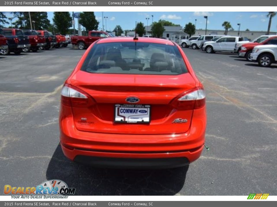 2015 Ford Fiesta SE Sedan Race Red / Charcoal Black Photo #6