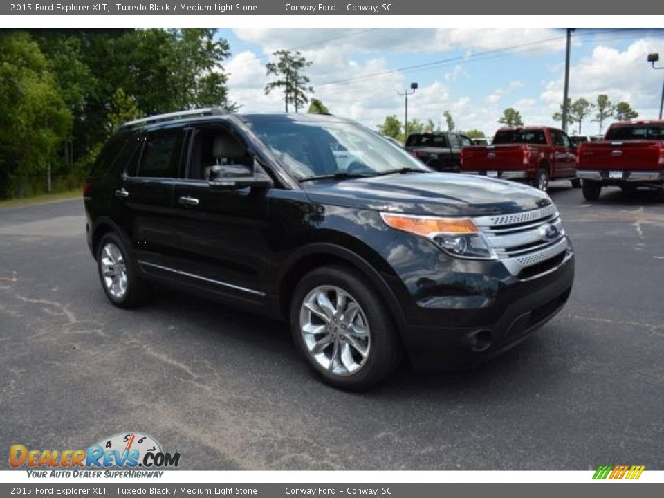 2015 Ford Explorer XLT Tuxedo Black / Medium Light Stone Photo #3