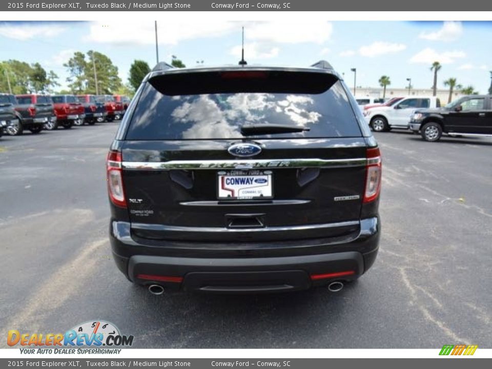 2015 Ford Explorer XLT Tuxedo Black / Medium Light Stone Photo #6