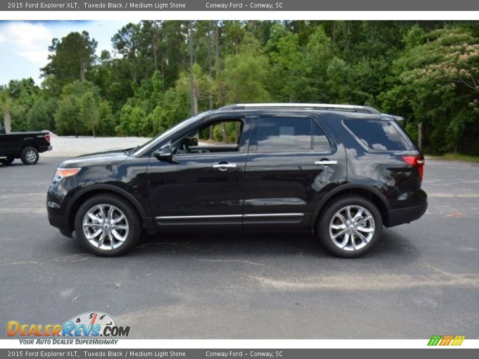 2015 Ford Explorer XLT Tuxedo Black / Medium Light Stone Photo #9