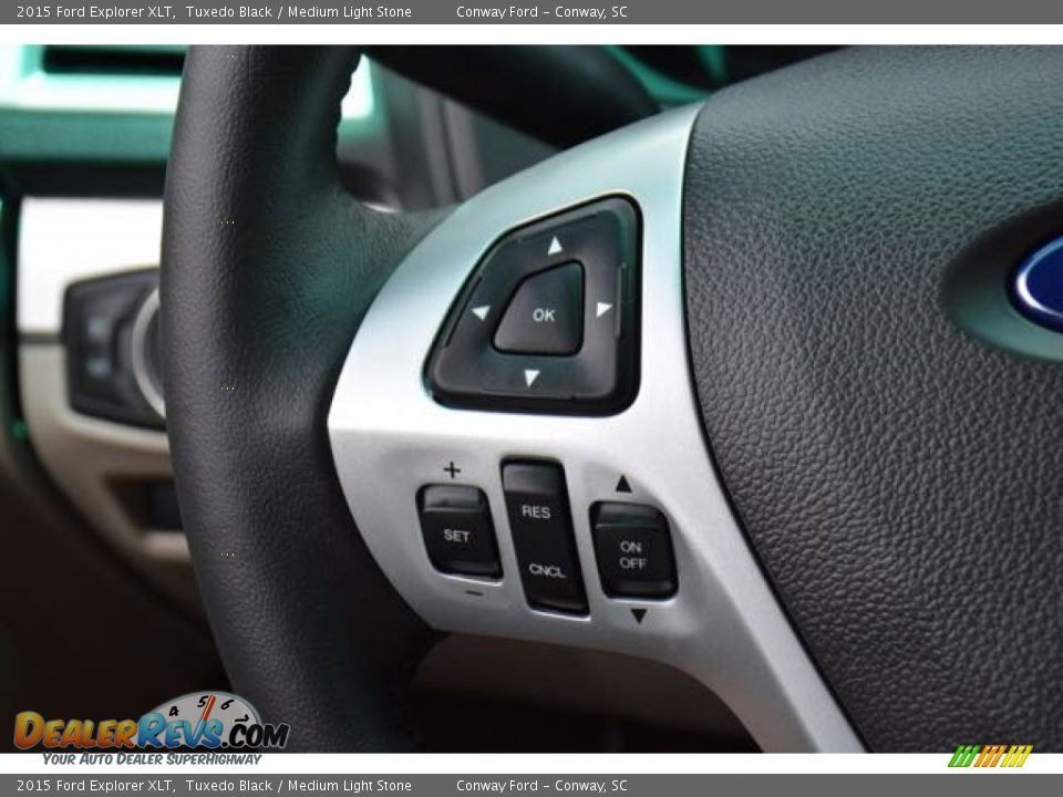 2015 Ford Explorer XLT Tuxedo Black / Medium Light Stone Photo #24