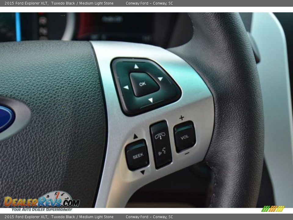 2015 Ford Explorer XLT Tuxedo Black / Medium Light Stone Photo #25