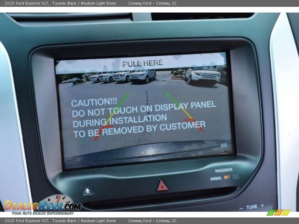 2015 Ford Explorer XLT Tuxedo Black / Medium Light Stone Photo #32