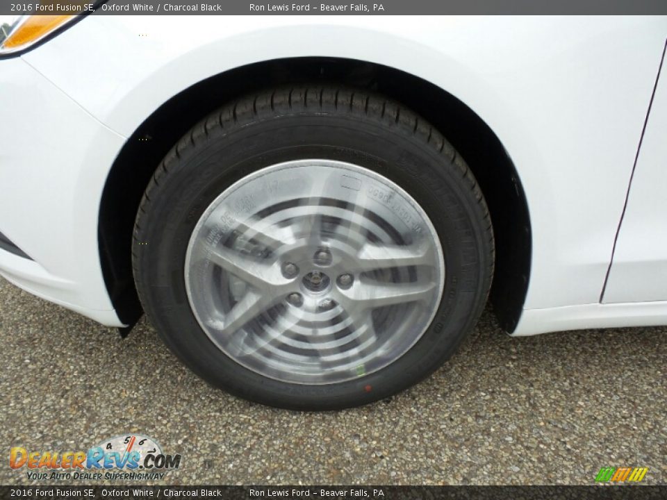 2016 Ford Fusion SE Oxford White / Charcoal Black Photo #8