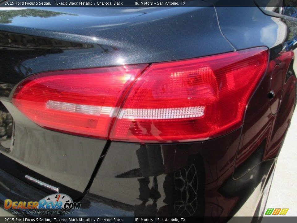 2015 Ford Focus S Sedan Tuxedo Black Metallic / Charcoal Black Photo #10