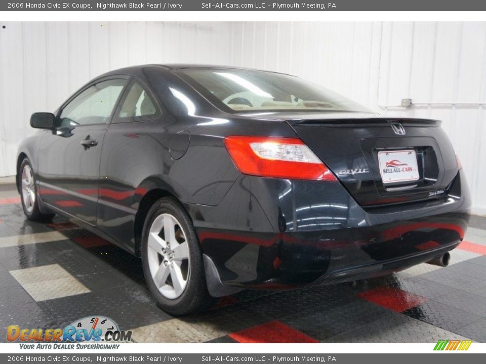 2006 Honda Civic EX Coupe Nighthawk Black Pearl / Ivory Photo #10