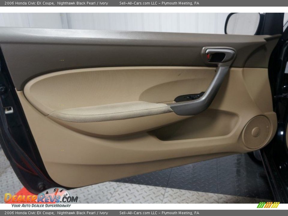 2006 Honda Civic EX Coupe Nighthawk Black Pearl / Ivory Photo #12