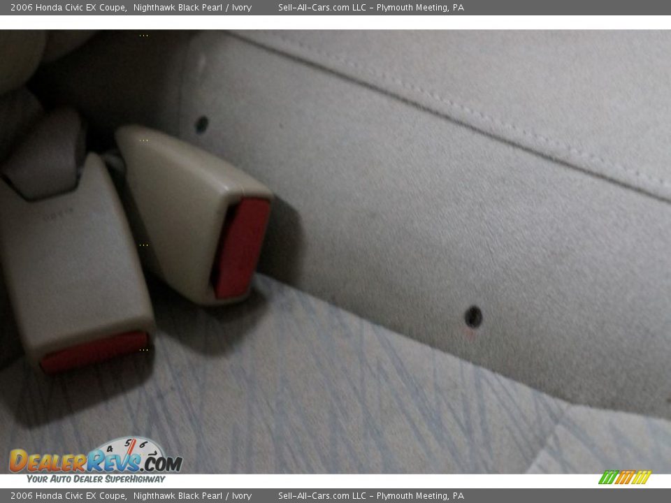 2006 Honda Civic EX Coupe Nighthawk Black Pearl / Ivory Photo #16