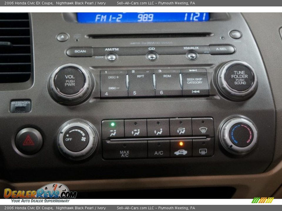 2006 Honda Civic EX Coupe Nighthawk Black Pearl / Ivory Photo #31