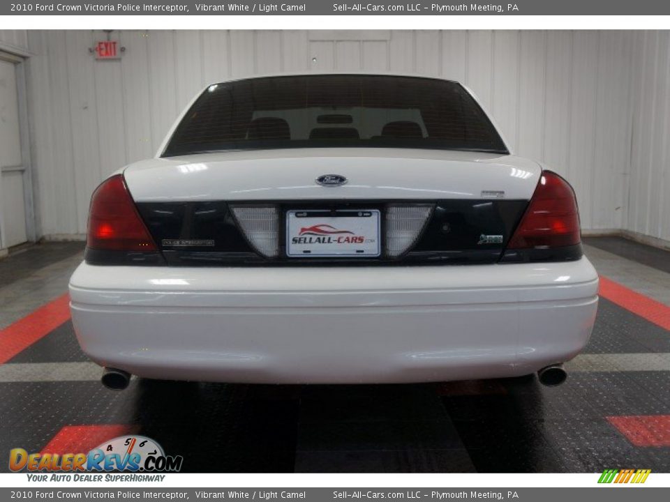 2010 Ford Crown Victoria Police Interceptor Vibrant White / Light Camel Photo #9